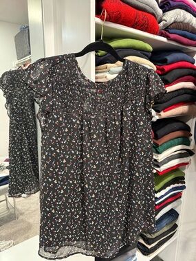 Black Floral Smocked-Yoke Short Sleeve Blouse